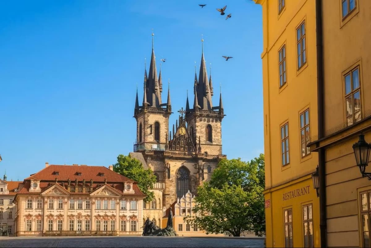 Prague National Museum Ticket + City Tour Audio Guide