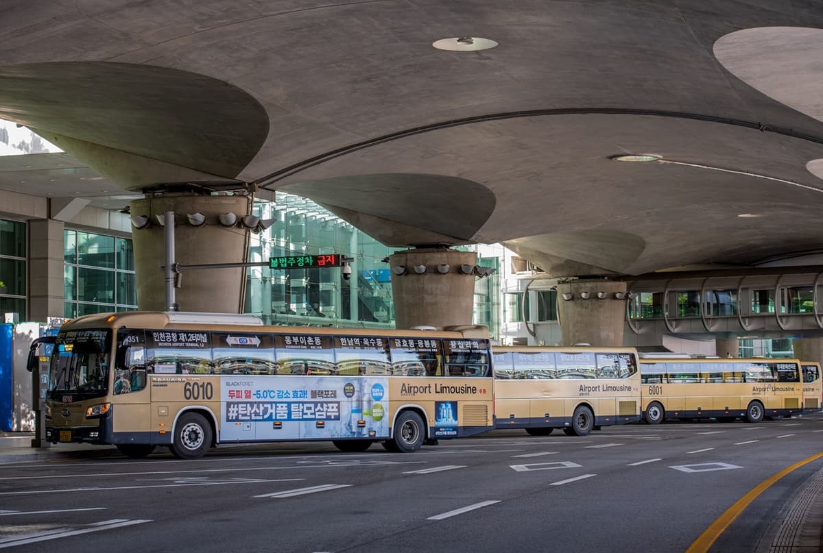 Airport Limousine Bus Transfers from Incheon International Airport to Seoul