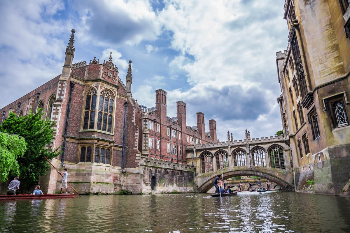 Oxford and Lacock Tour from London