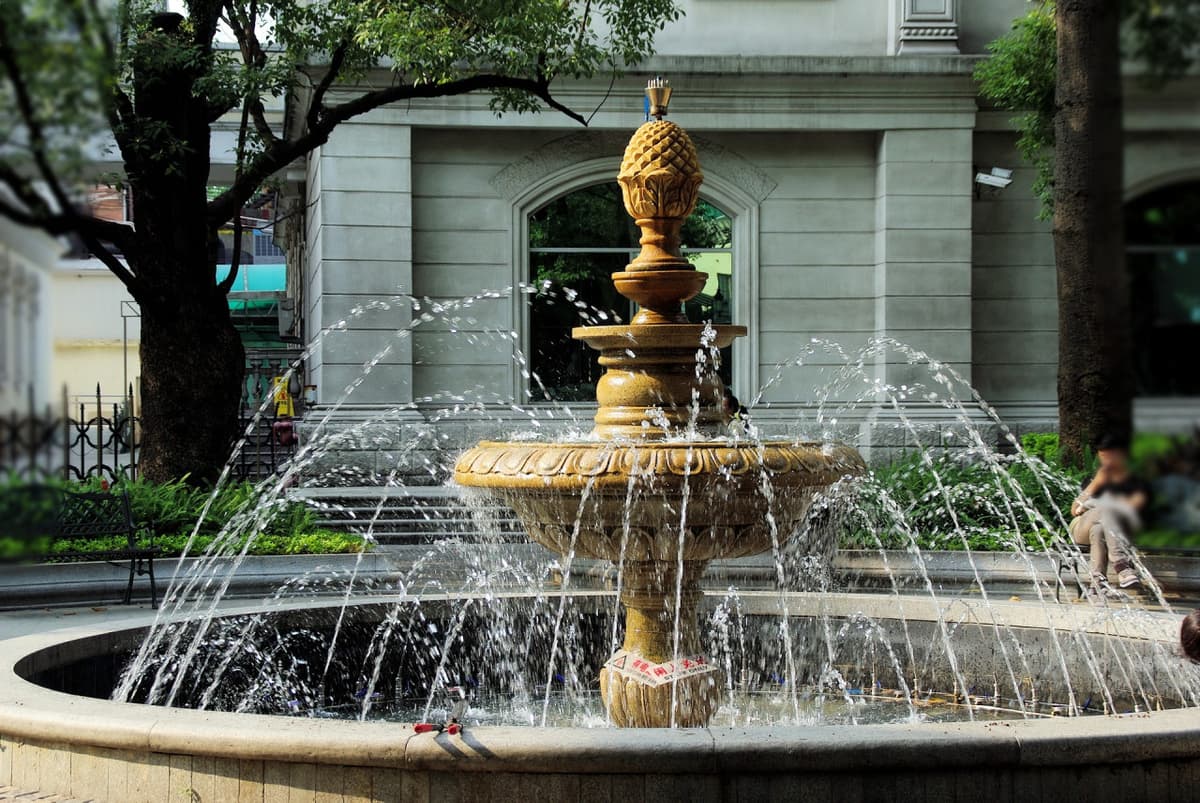 The Bund and Shanghai City Tour