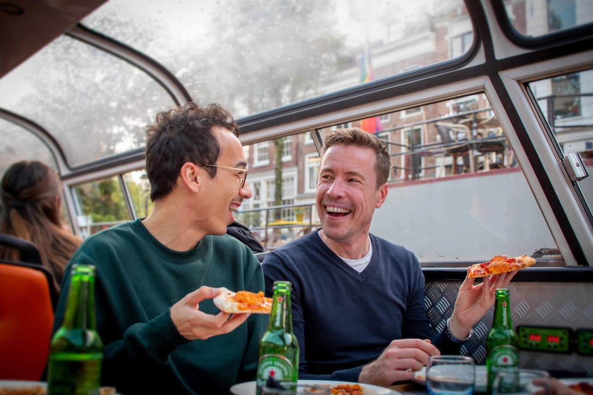 Amsterdam Canal Cruise Ticket with New York Pizza and Drinks