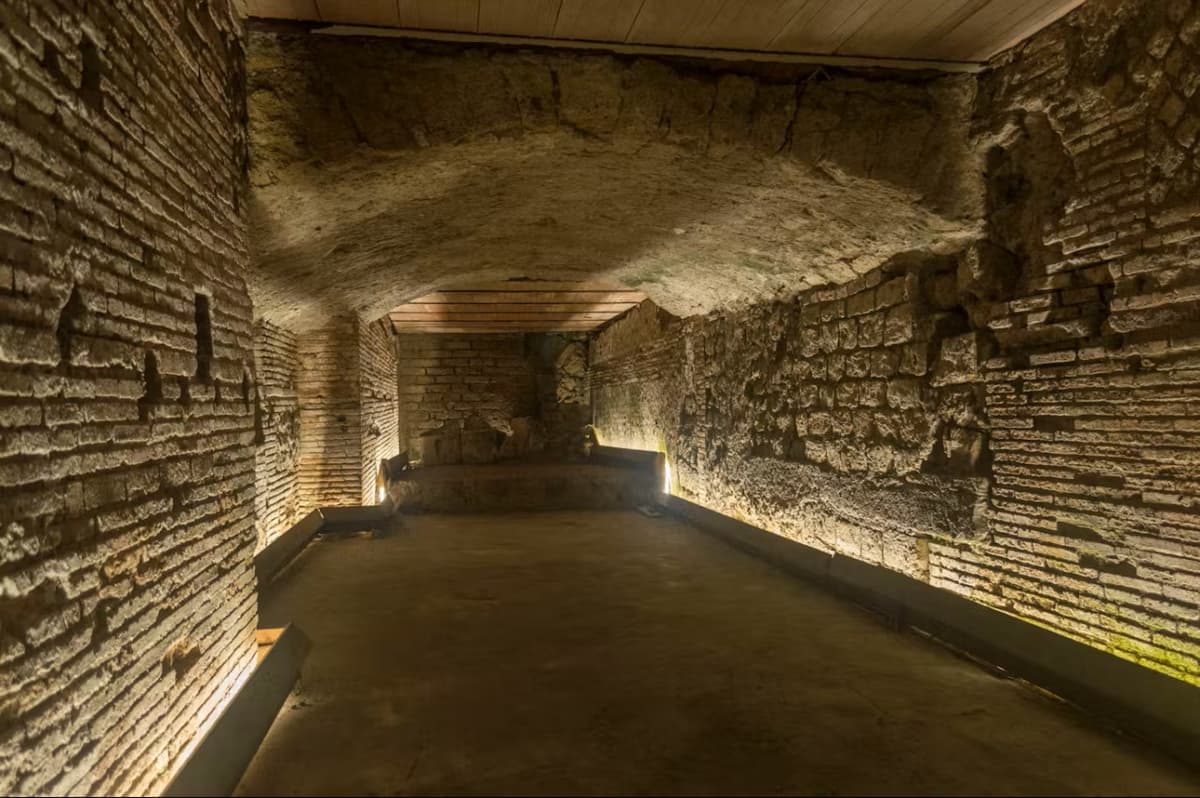 Naples Underground Guided Tour
