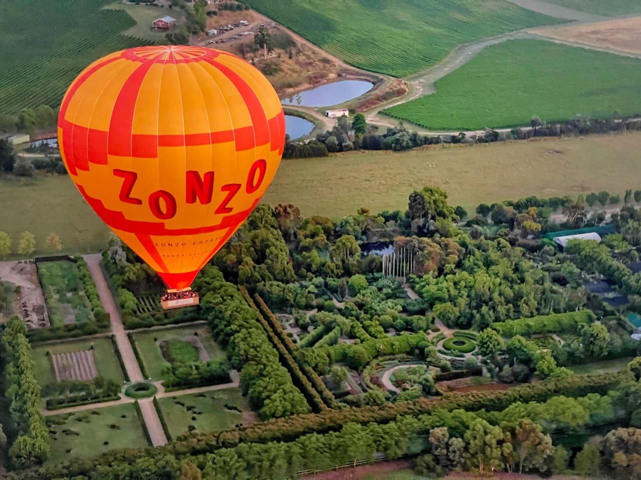Sunrise Hot Air Balloon Flight over Yarra Valley with Photos