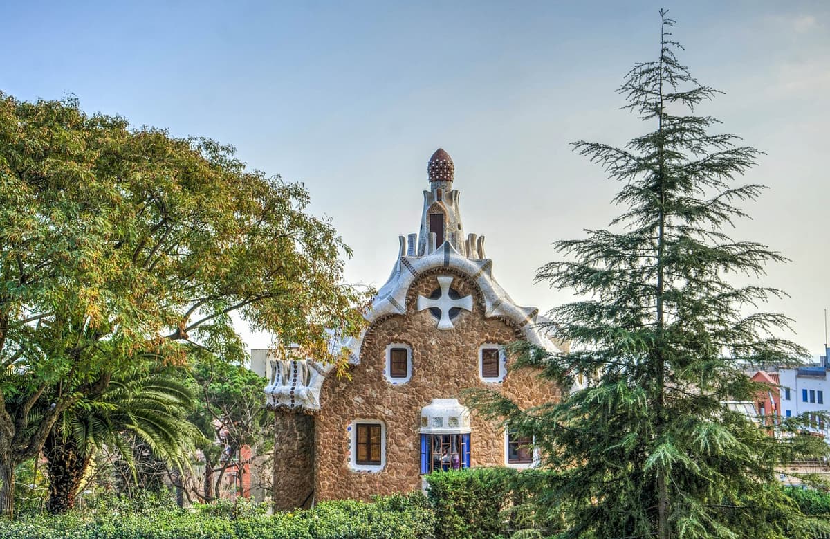 Park Guell Skip-the-Line Guided Tour in English, Mandarin, Korean
