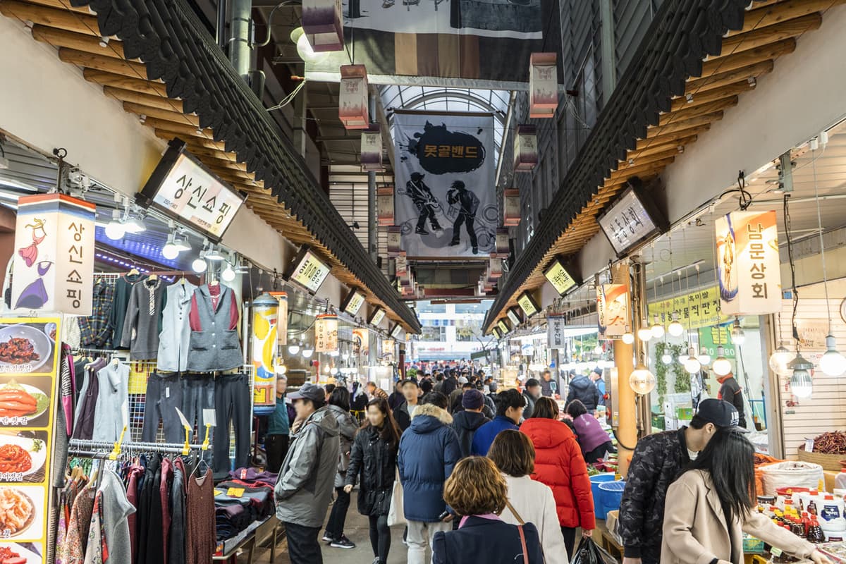 Korean Folk Village and Suwon Hwaseong Fortress Full-Day Tour from Seoul