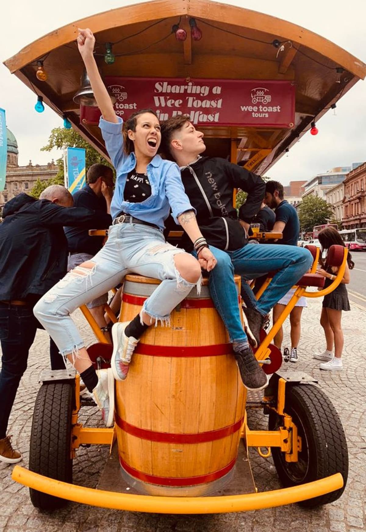 Original Beer and Prosecco London Bike Tour by Wee Toast Tours