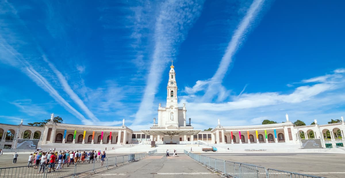Fatima, Nazare, and Sintra Full-Day Tour from Lisbon
