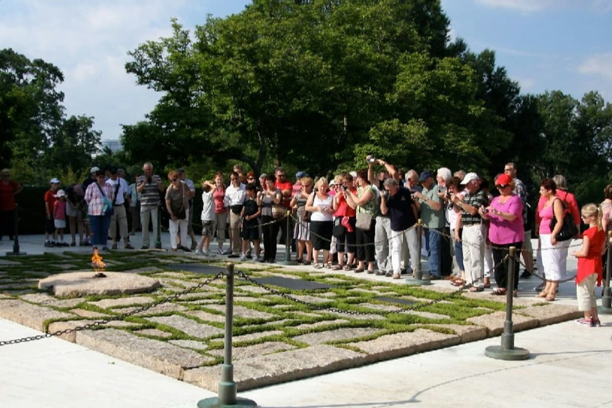 Private Walking Tour of Arlington National Cemetery