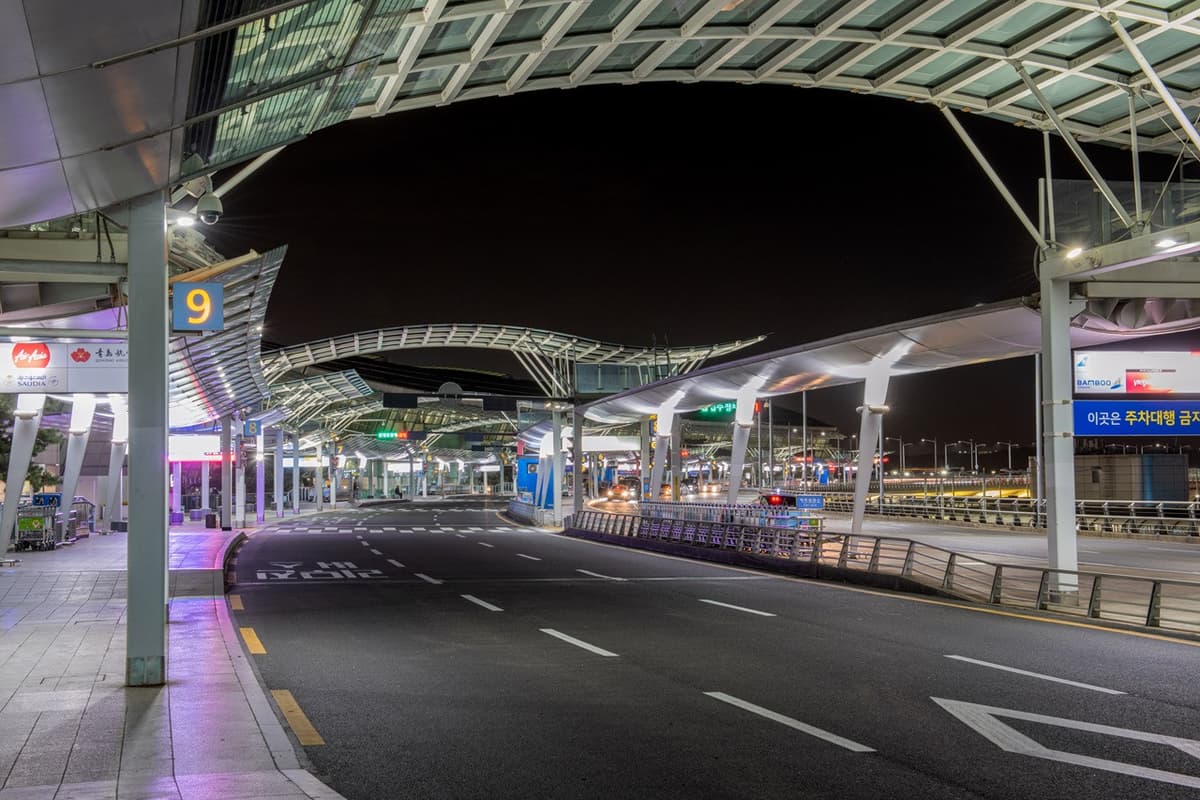 Airport Limousine Bus Transfers from Incheon International Airport to Seoul