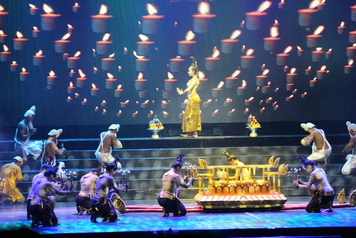 Smile of Angkor Show