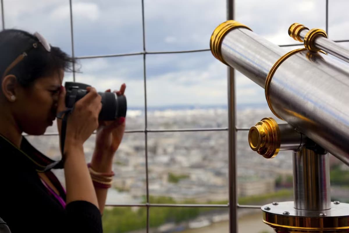 Eiffel Tower Guided Tours with Reserved Access and Optional Summit
