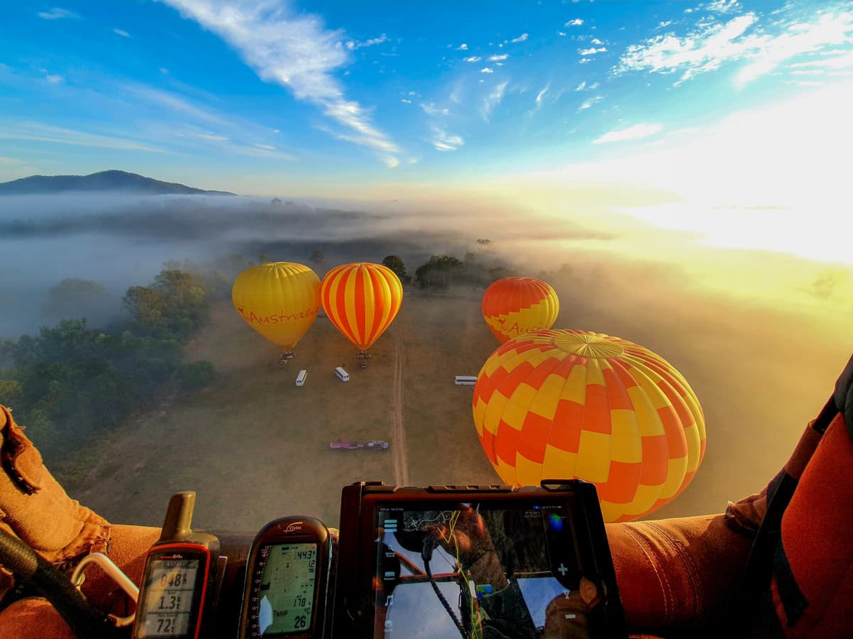 Sunrise Hot Air Balloon Flight over Brisbane with Vineyard Breakfast