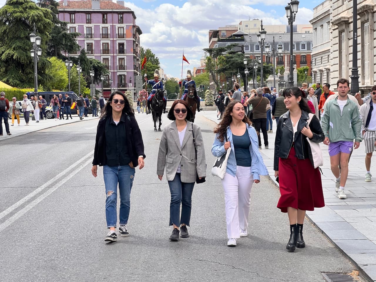 Madrid Old Town Walking Tour in English, Mandarin, Korean with Flamenco Show