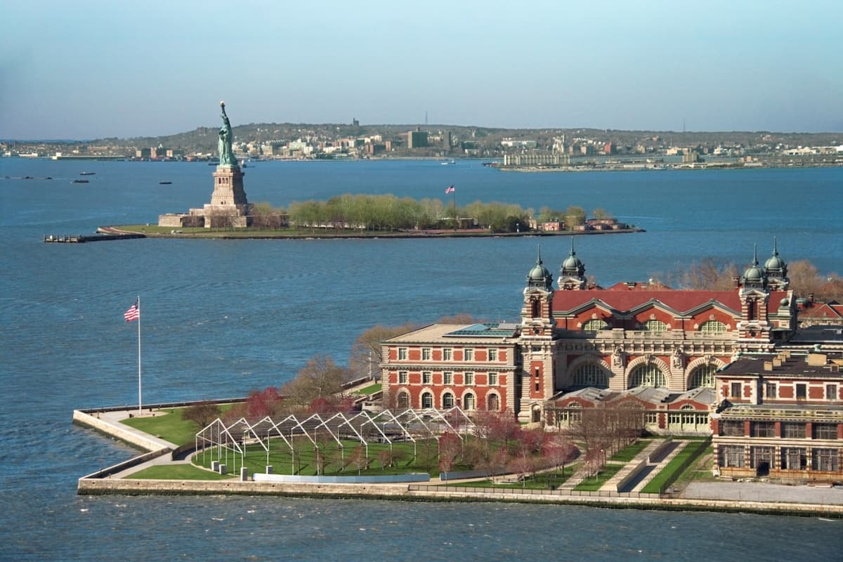 Official Statue of Liberty & Ellis Island Admission Ticket + Roundtrip Ferry by Statue City Cruises