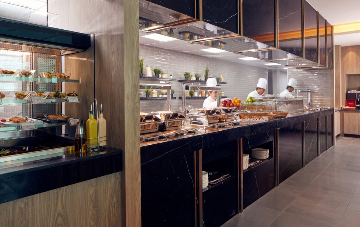 Plaza Premium Lounge - Dubai International Airport Terminal 3