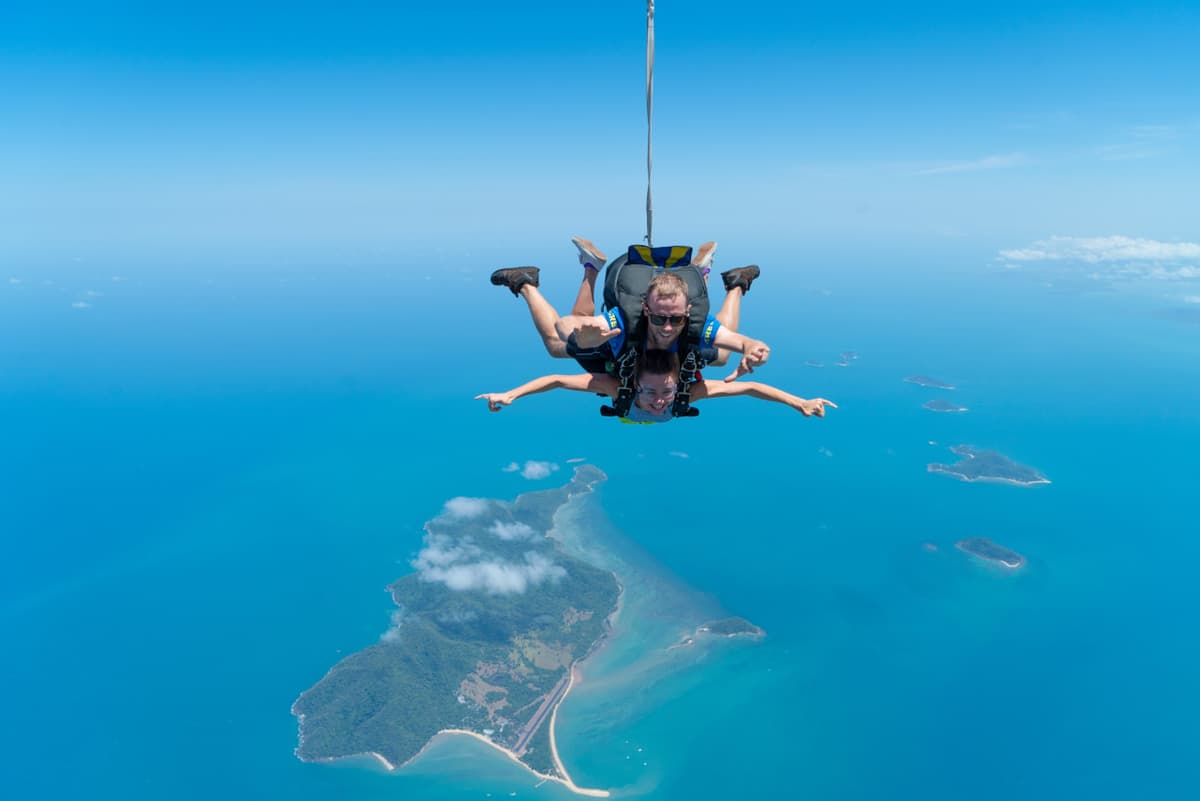 Tandem Skydiving Experience Mission Beach