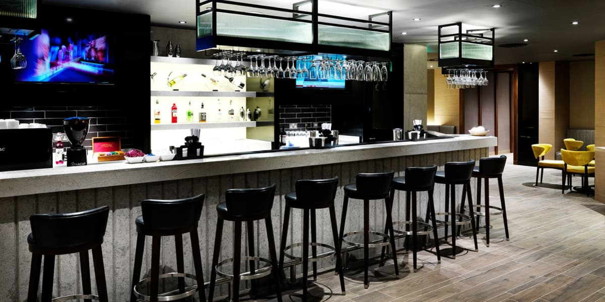 Plaza Premium Lounge - London Heathrow Airport Terminal 4