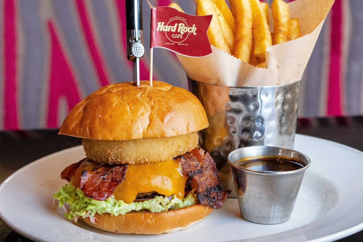 Hard Rock Cafe Yankee Stadium Dining Experience