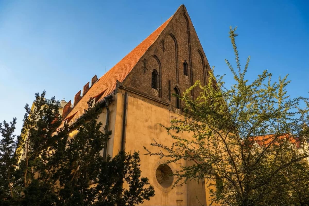 Prague Jewish Quarter Ticket + Guided Introduction + Optional Audio Guide