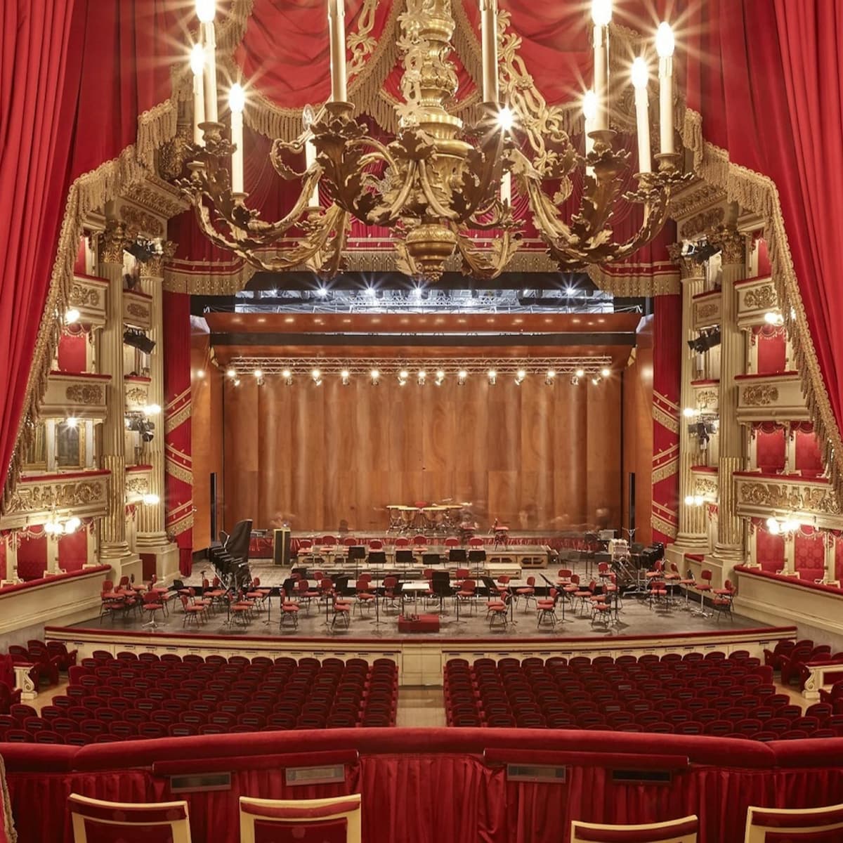 La Scala Theatre Guided Tour