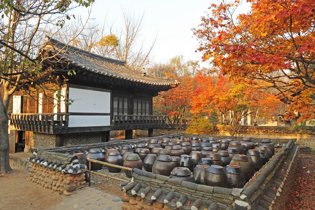 Korean Folk Village and Suwon Hwaseong Fortress Full-Day Tour from Seoul