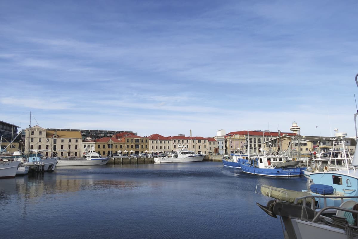 Sullivan's Cove and Hobart City Tour