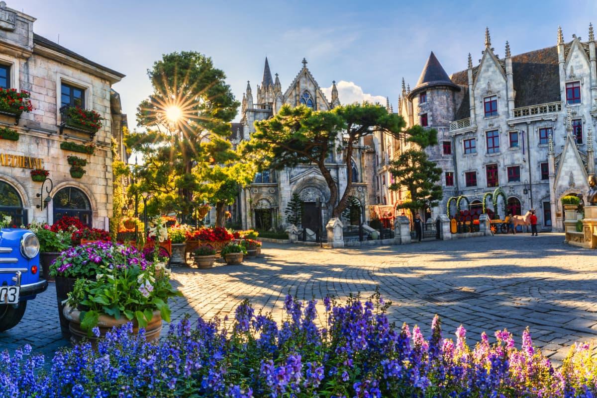 Ba Na Hills and Golden Bridge Full-Day Private Tour from Da Nang with Korean-speaking Guide