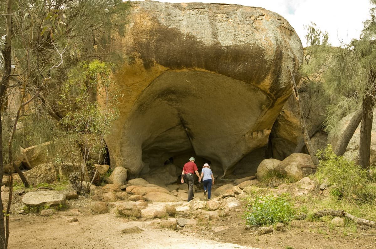 Wave Rock and York Tour from Perth