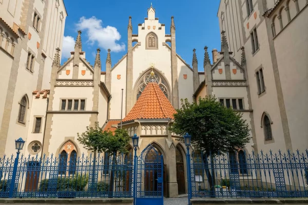 Prague Jewish Quarter Ticket + Guided Introduction + Optional Audio Guide
