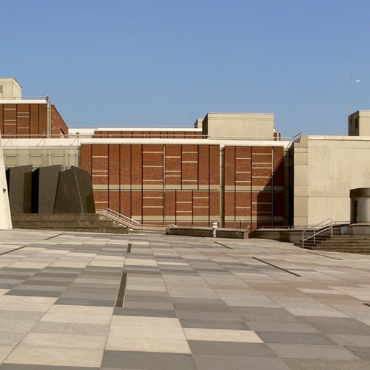 Museum of Decorative Arts (Kunstgewerbemuseum): Skip The Line