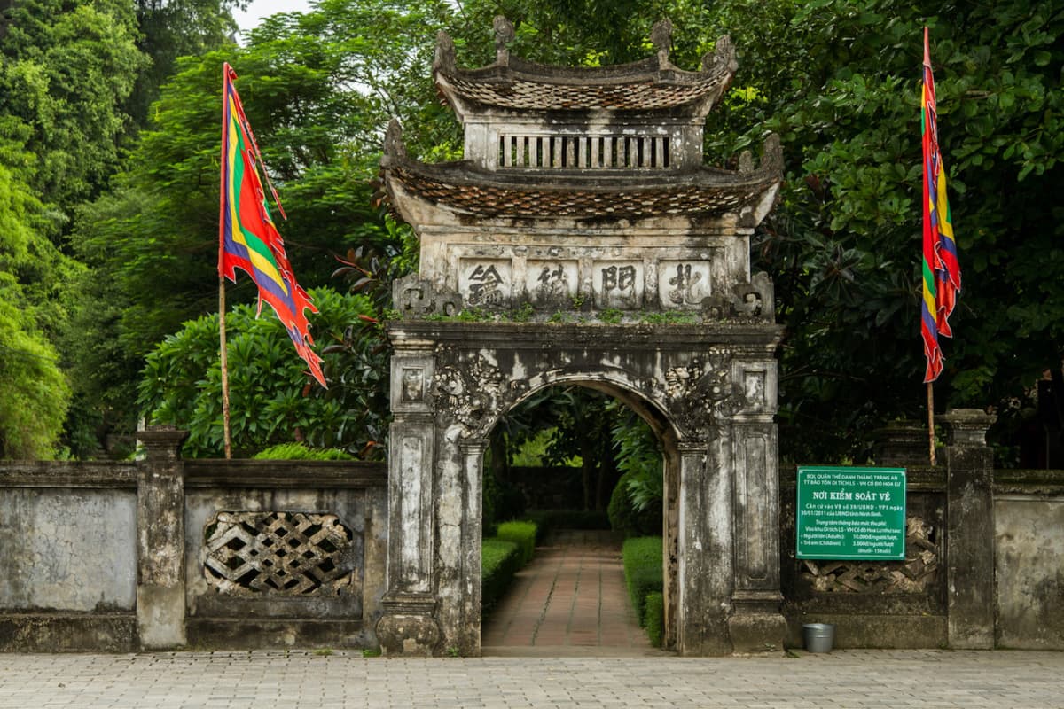 Hoa Lu and Tam Coc Tour from Hanoi