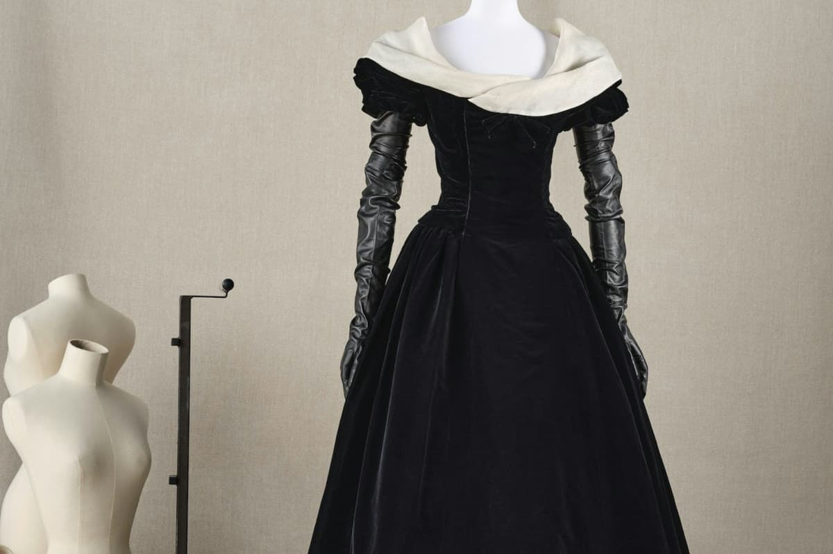 Palais Galliera: 18th Century Fashion Exhibition Ticket