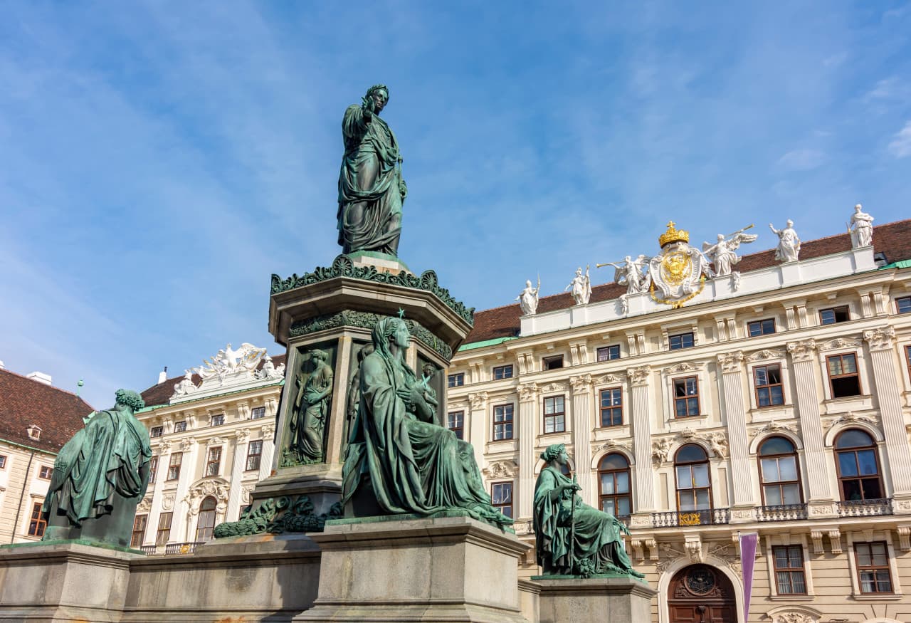 Hofburg Palace and Sisi Museum Skip-the-Line Guided Tour